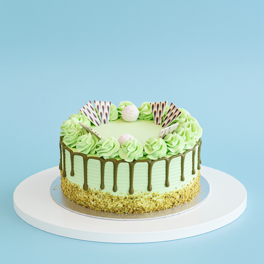 Trendy Pistachio Cake
