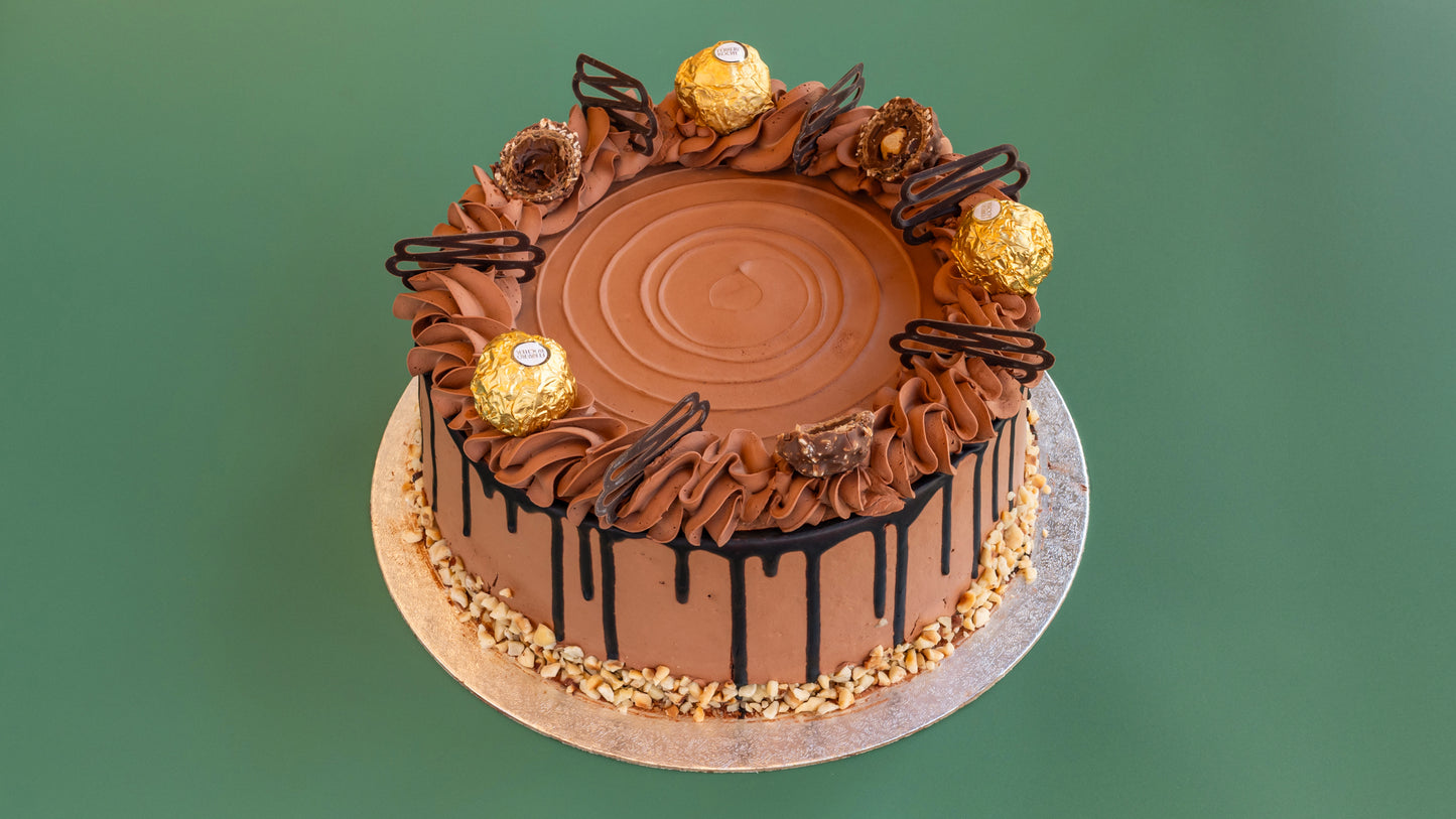 Lux' Ferrero Rocher Cake