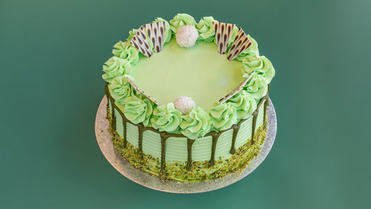 Trendy Pistachio Cake
