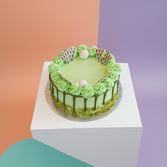 Trendy Pistachio Cake